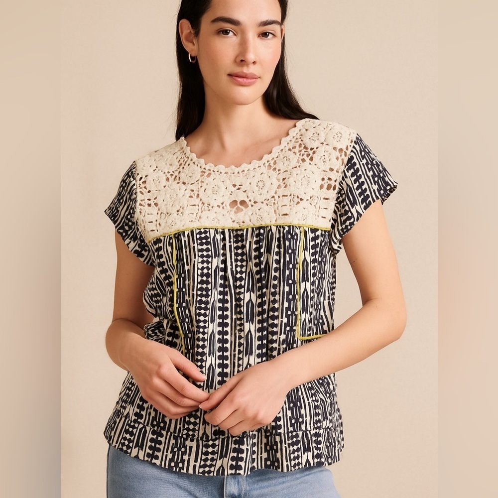 Anthropologie Tiny mixed media crochet yoke short sleeve top size medium